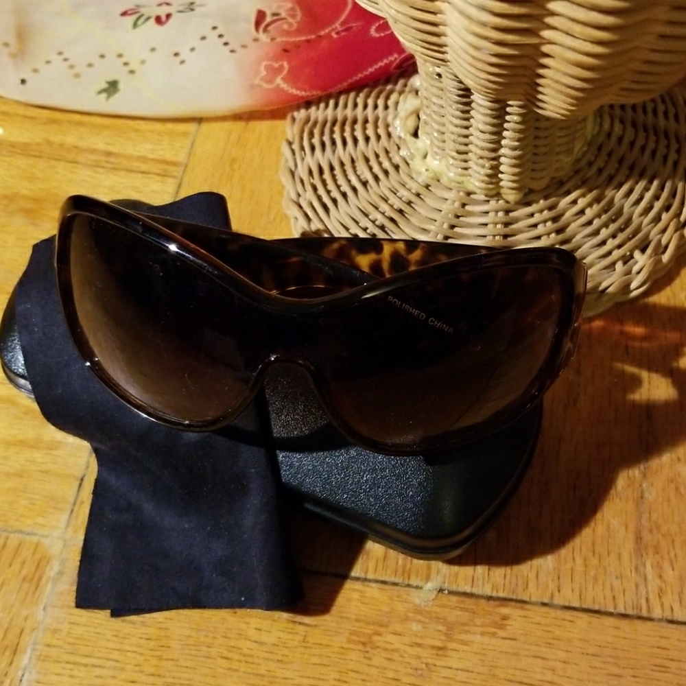 Tortoise shell Brown Sunglasses